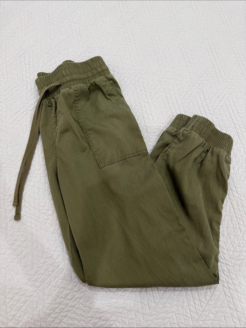 Women’s A New Day Elastic Drawstring Waist Cargo Jogger Pants - Olive